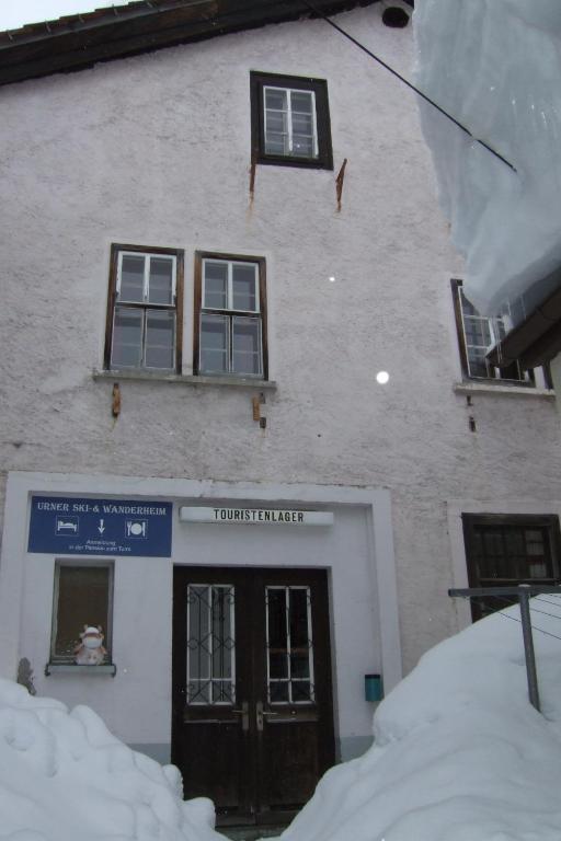 Gasthaus Pension Zum Turm Hospental Rom bilde